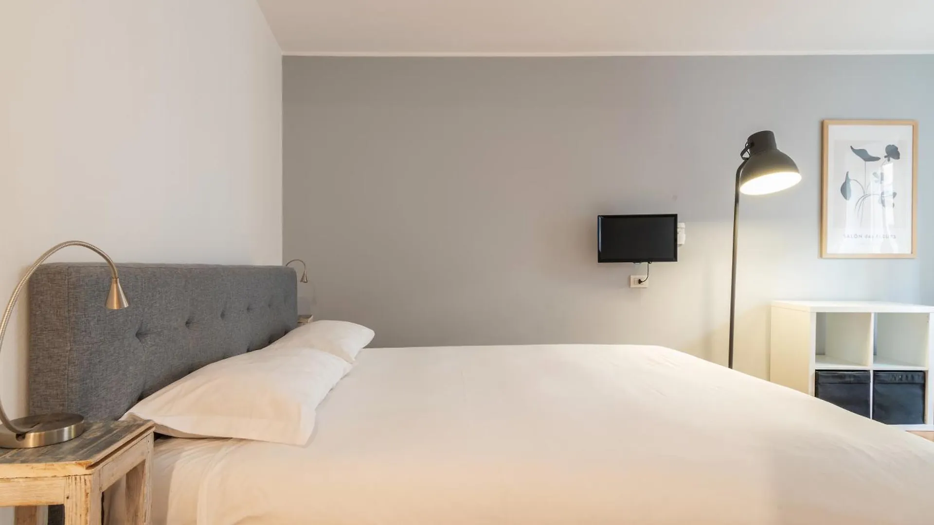 Apartment Easyhomes - Spiga Suite Milan