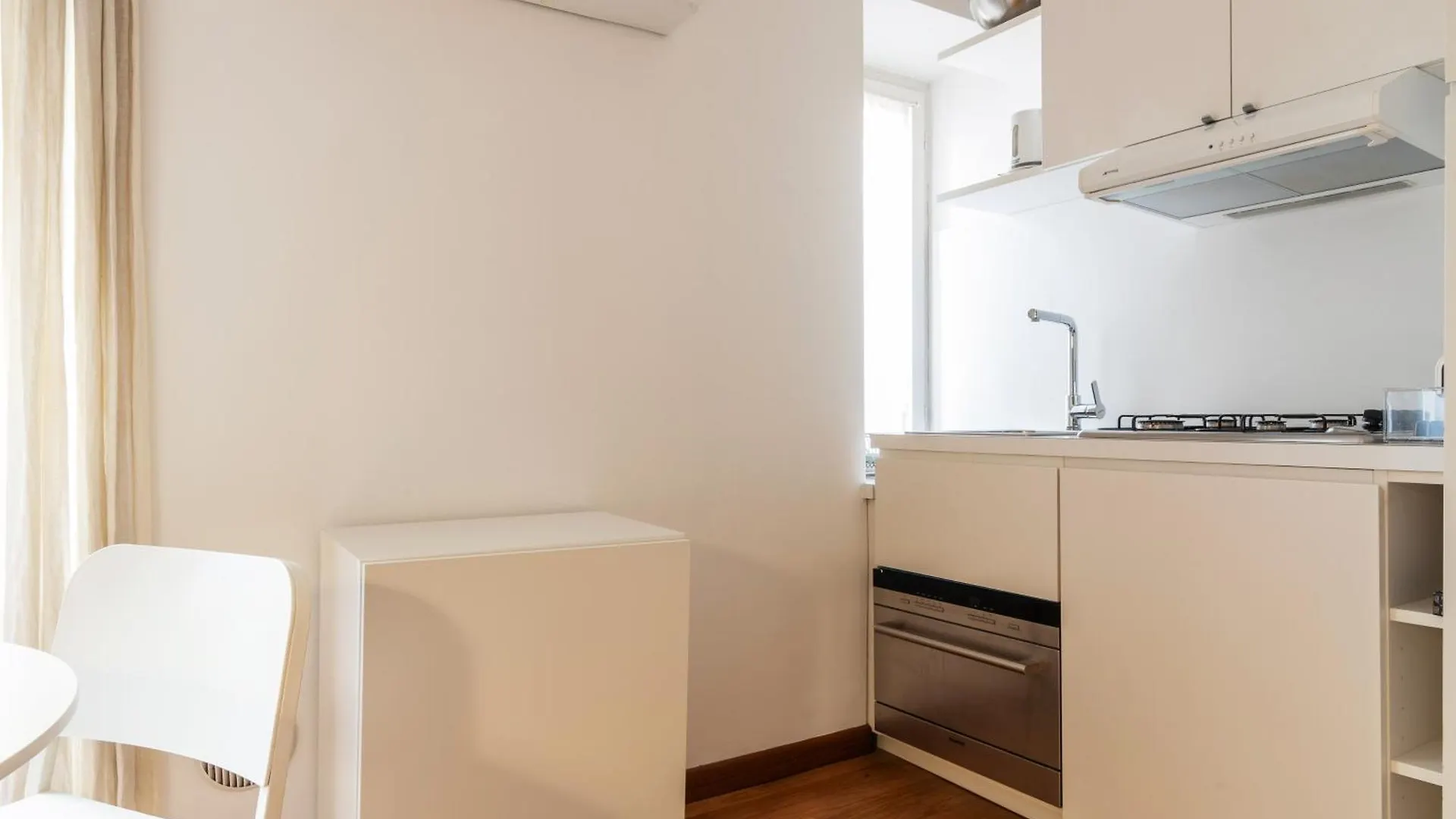 Easyhomes - Spiga Suite Milan Apartment