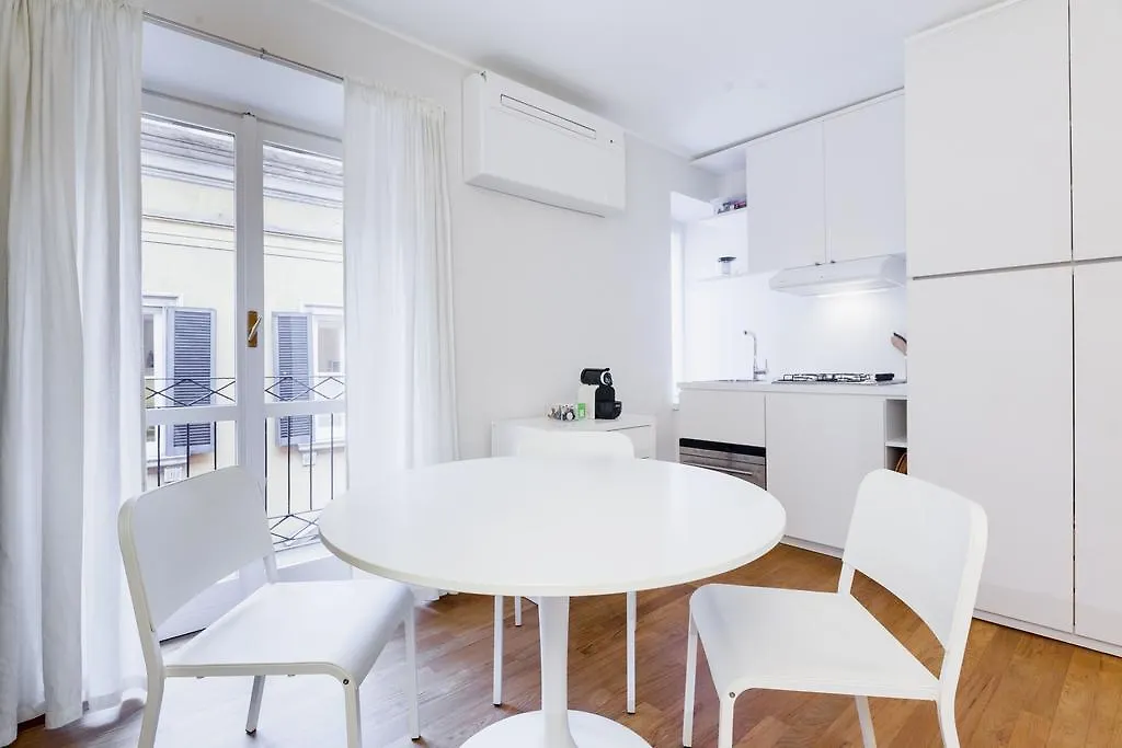Easyhomes - Spiga Suite Milan 0*,